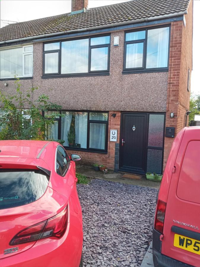 Summerhill, Wrexham - Key Worker Friendly Exterior foto